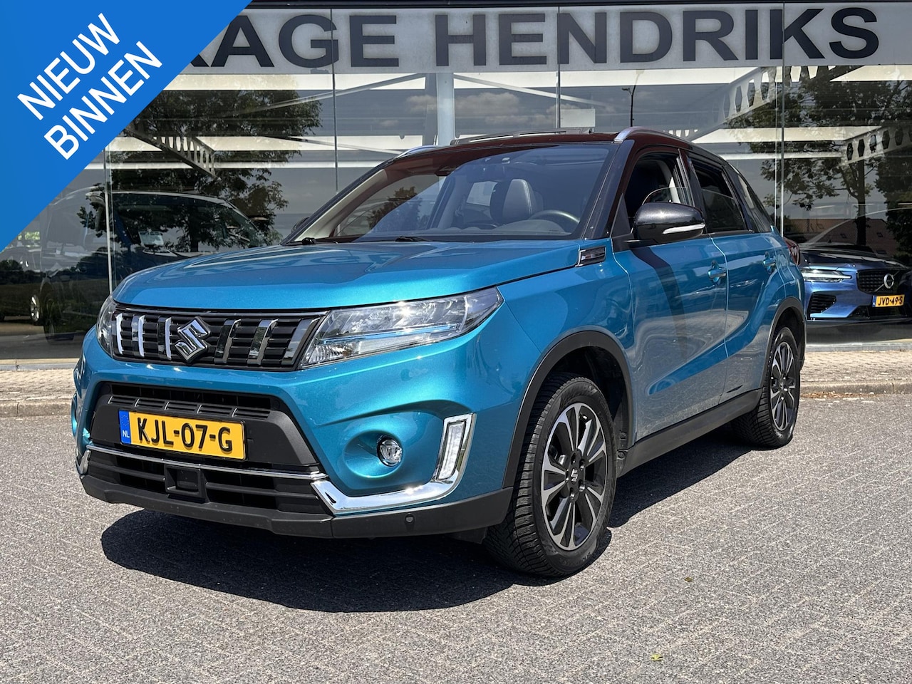 Suzuki Vitara - 1.5 Hybrid Automaat Style AllGrip | Pano-Dak | LED | Trekhaak | Adaptive CC | Navi | Cllim - AutoWereld.nl