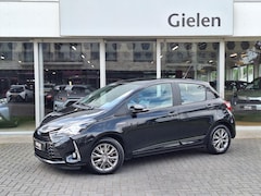Toyota Yaris - 1.5 Hybrid Design | Navigatie, Cruise control, Lichtmetalen velgen, Parkeercamera, Safety