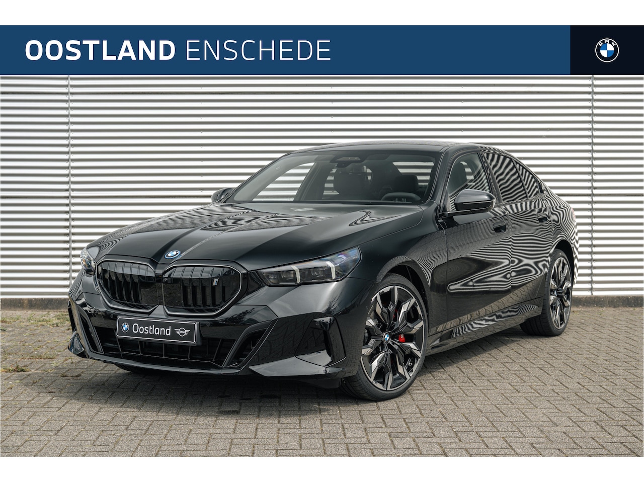 BMW i5 - eDrive40 M Sport / Trekhaak / Bowers & Wilkins / Comfortstoelen / Comfort Access / Parking - AutoWereld.nl