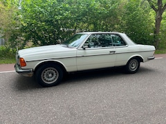Mercedes-Benz 200-280 (W123) - 280 CE COUPE AIRCO AUTOMAAT SCHUIFDAK NW APK