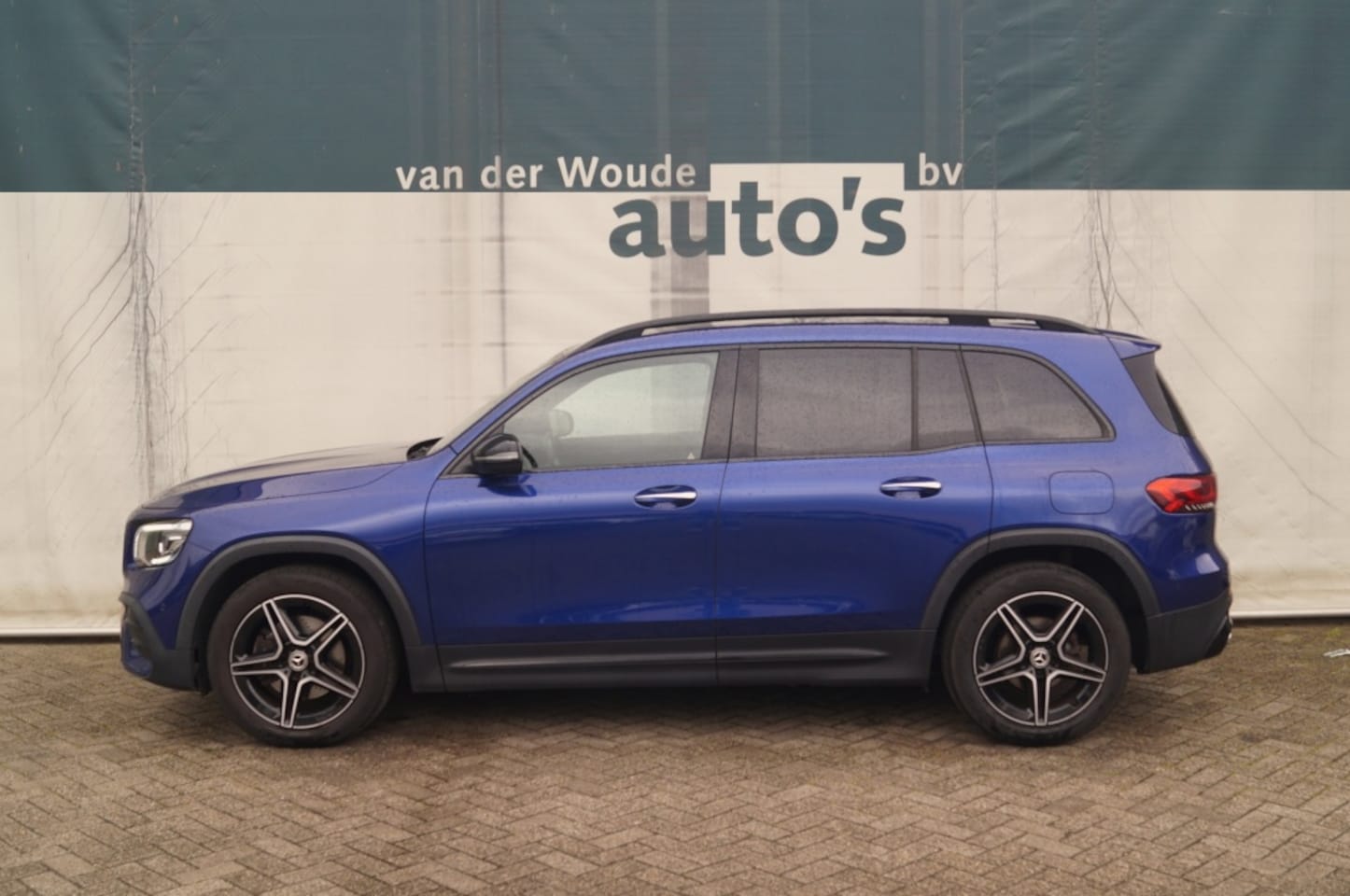 Mercedes-Benz GLB - 180 Automaat AMG Business Solution -PANO-ECC-TREKHAAK- - AutoWereld.nl