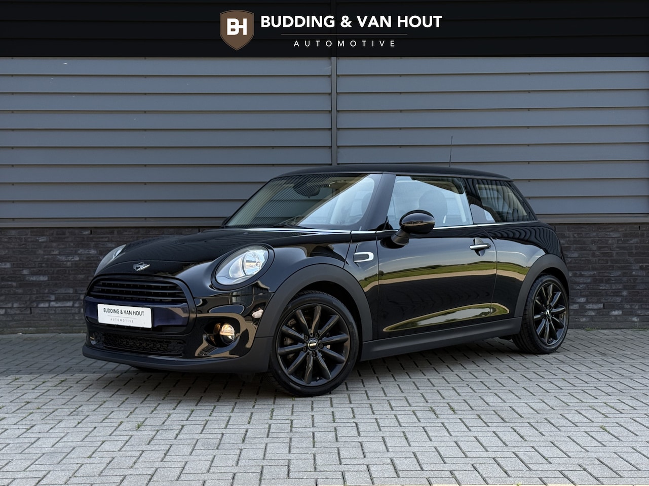 MINI Cooper - 1.5 Salt 136pk Cruise Navi Climate 17" Union Jack - AutoWereld.nl