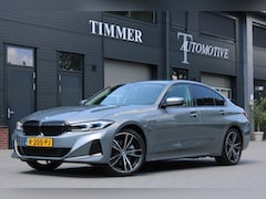 BMW 3-serie - 320e Sedan Facelift - zwart leder - 19 Inch - Head Up - Nederlandse - Dealer onderhouden