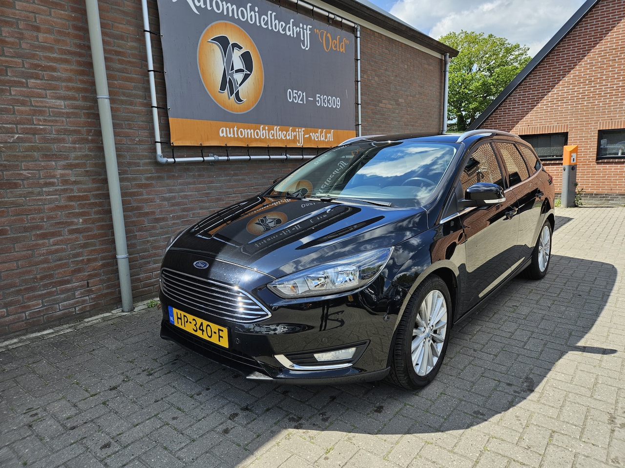 Ford Focus Wagon - 1.5 Titanium Edition 1.5 Titanium Edition - AutoWereld.nl