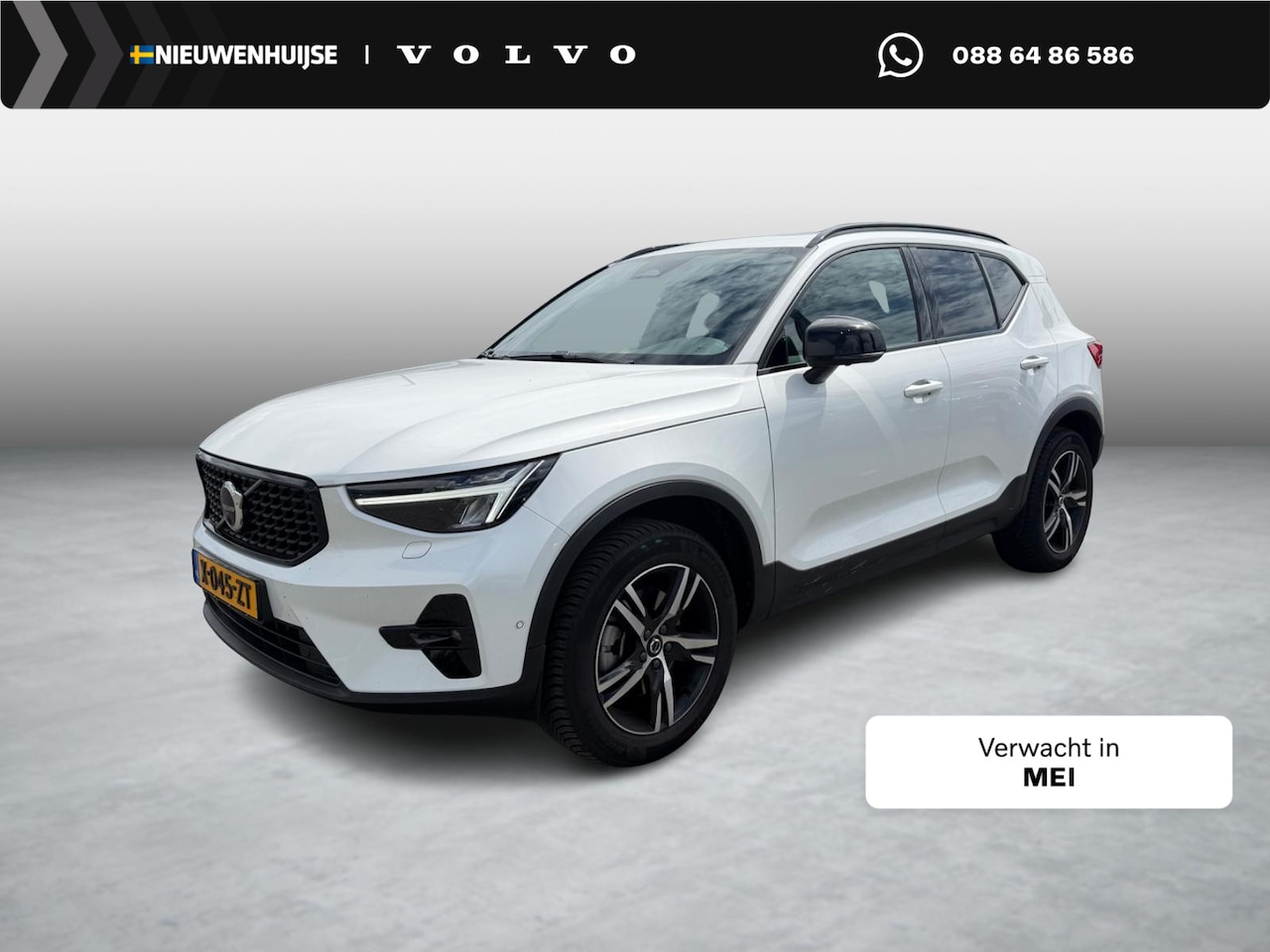 Volvo XC40 - 2.0 B4 Plus Dark | Parkeerverwarming | Panoramadak | 360 Graden Camera | Keyless Entry | E - AutoWereld.nl