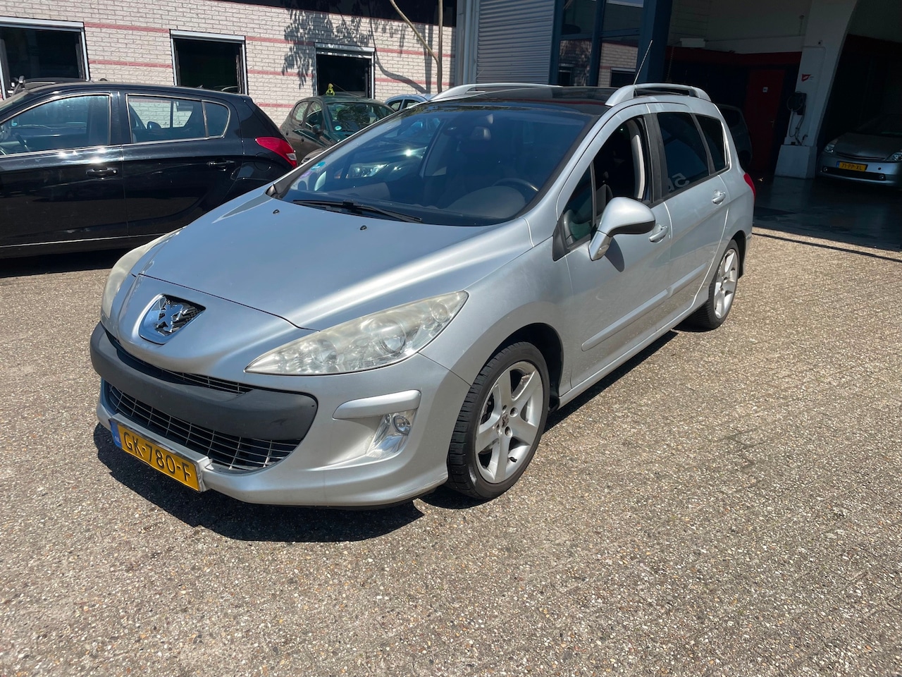 Peugeot 308 SW - 1.6 THP Signature 7 persoons - AutoWereld.nl