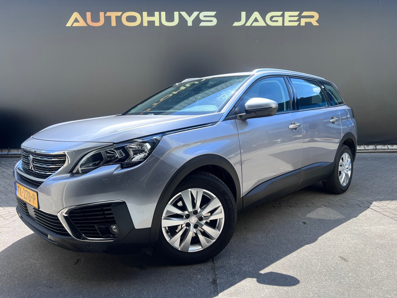 Peugeot 5008 - 1.6 e-THP GT-Line - 7 zits - Virtual - Camera - Carplay - AutoWereld.nl