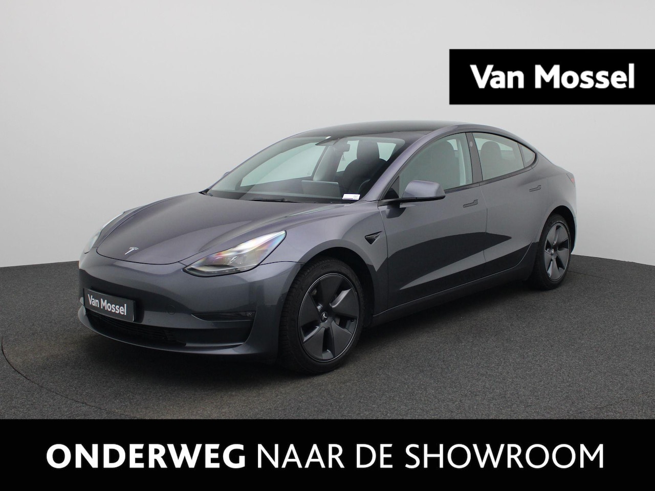 Tesla Model 3 - Long Range RWD Long Range AWD | PANORAMADAK | 360 CAMERA | STOELVERWARMING | NAVIGATIE | LEDER | - AutoWereld.nl