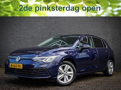 Volkswagen Golf - 1.5 eTSI Life Business van 26.950 v. 23.950,