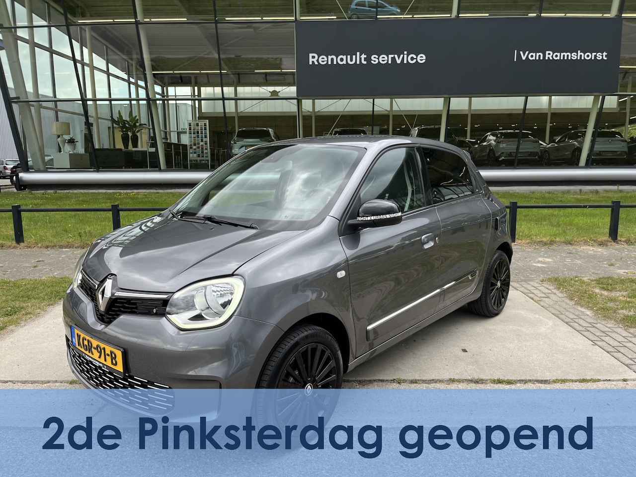 Renault Twingo Z.E. - R80 Série (SOH 96%) Urban Night / Navigatie / Camera /Parkeerhulp/ Cruise / 16'' LMV / 2e - AutoWereld.nl