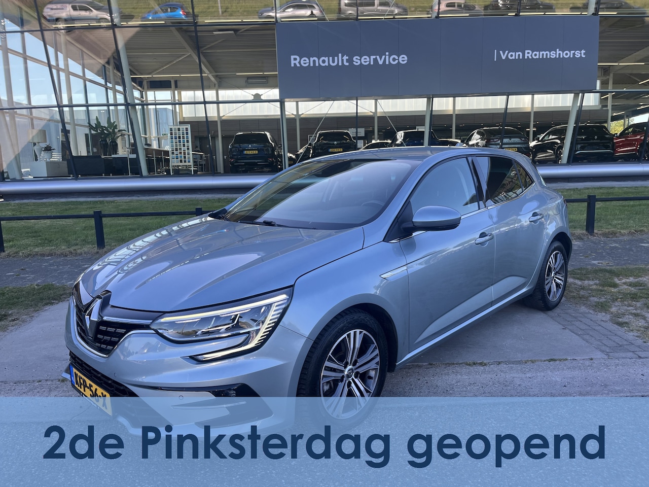 Renault Mégane E-Tech - 1.6 Plug-In Hybrid 160PK Business Edition One / Keyless / PDC V+A / Climate / LMV / 2e Pin - AutoWereld.nl
