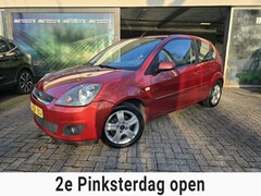 Ford Fiesta - 1.3-8V Futura | 3E EIGENAAR | 12MND GARANTIE | AIRCO | ELEC RAMEN | PDC | TREKHAAK |