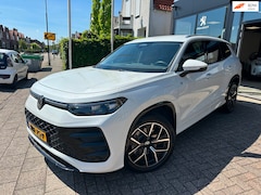 Volkswagen Tayron - 1.5 eHybrid R-Line Edition|Afn. Trekhaak|19" LM Velgen