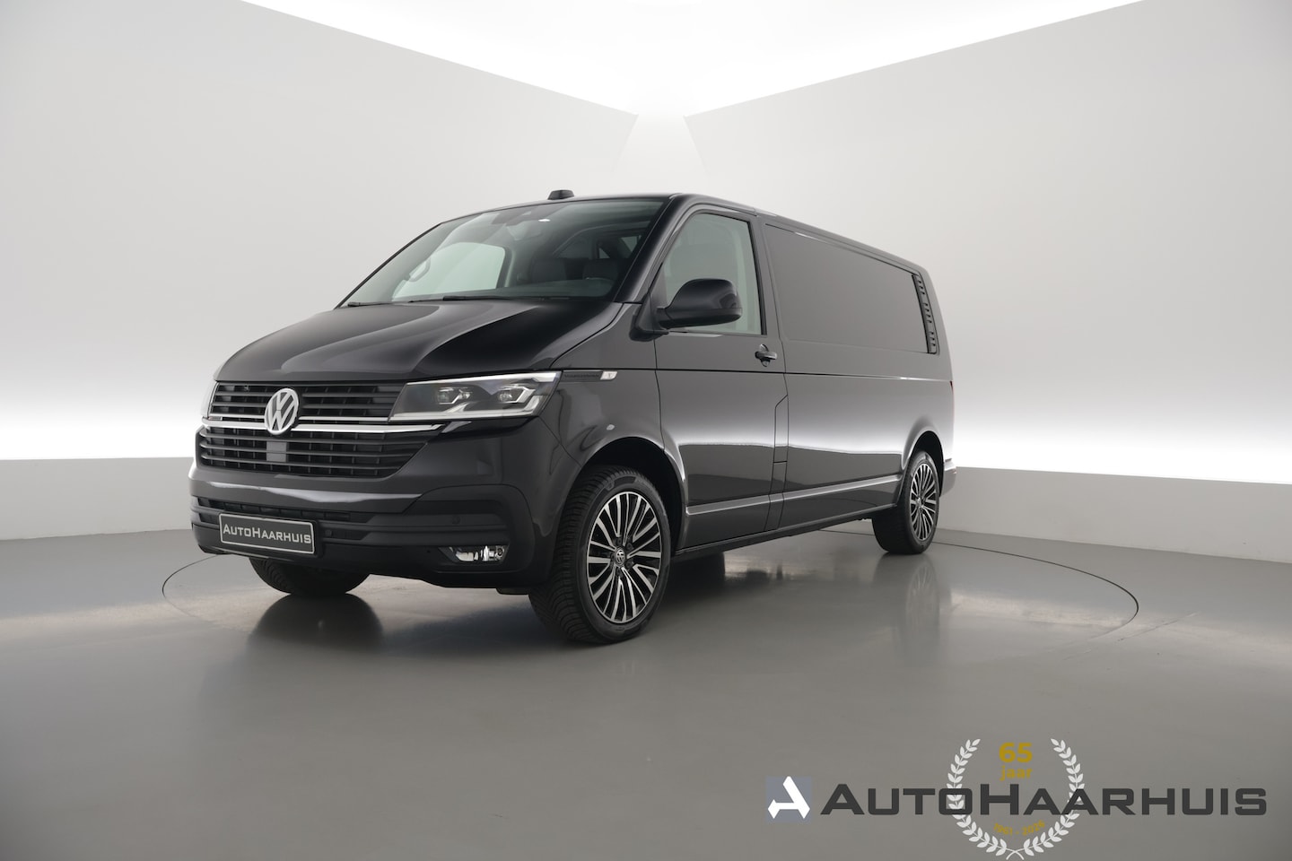 Volkswagen Transporter - 2.0 TDI-204pk L2H1 4Motion | Automaat | Trekhaak | Camera | digitaal Cockpit - AutoWereld.nl