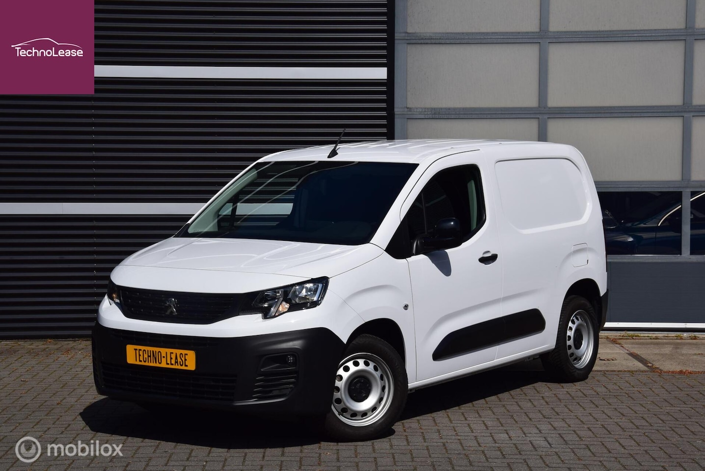 Peugeot Partner - bestel 1.5 BlueHDI Premium Apple Carplay Trekhaak Camera - AutoWereld.nl