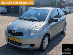 Toyota Yaris - 1.0 VVTi