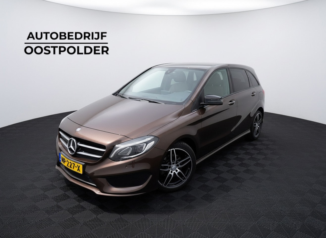 Mercedes-Benz B-klasse - 180 Ambition AMG - AutoWereld.nl