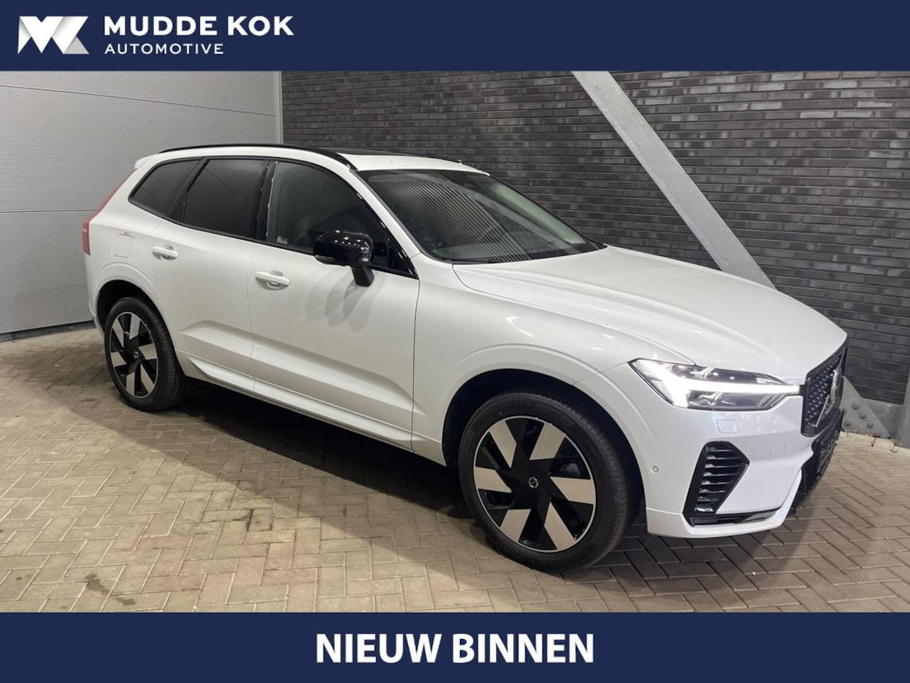Volvo XC60 - T6 Plug-in hybrid Plus Dark | ACC | Panoramadak | Harman/Kardon | Head-Up | Stoel+Stuurver - AutoWereld.nl