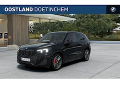 BMW X1 - xDrive25e M Sport Automaat / Panoramadak / Trekhaak / Sportstoelen / Adaptieve LED / M Ada