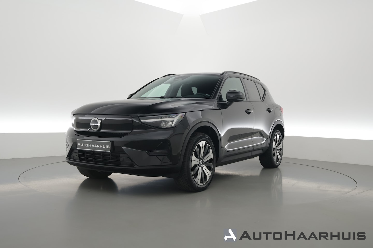 Volvo XC40 - Single Motor Plus 69 kWh | SOH 94.4% | Adapt. Cruise | Keyless | Stoel-Stuurverw. | All Se - AutoWereld.nl