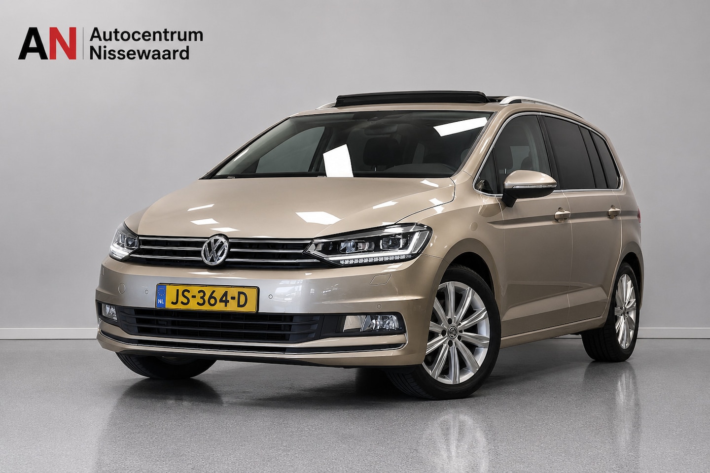 Volkswagen Touran - 1.4 TSI Highline 7p |DSG|Pano|Carplay|Leder| - AutoWereld.nl