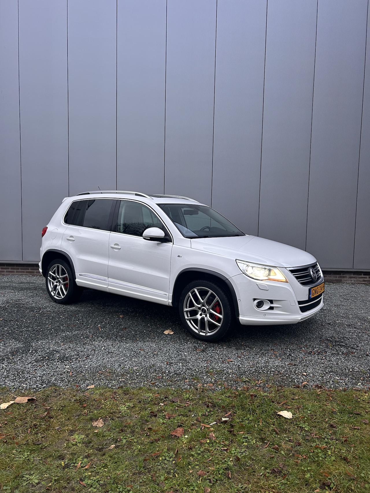 Volkswagen Tiguan - 2.0 TSI Track&Field 4Motion Volledig gereviseerde motor - AutoWereld.nl