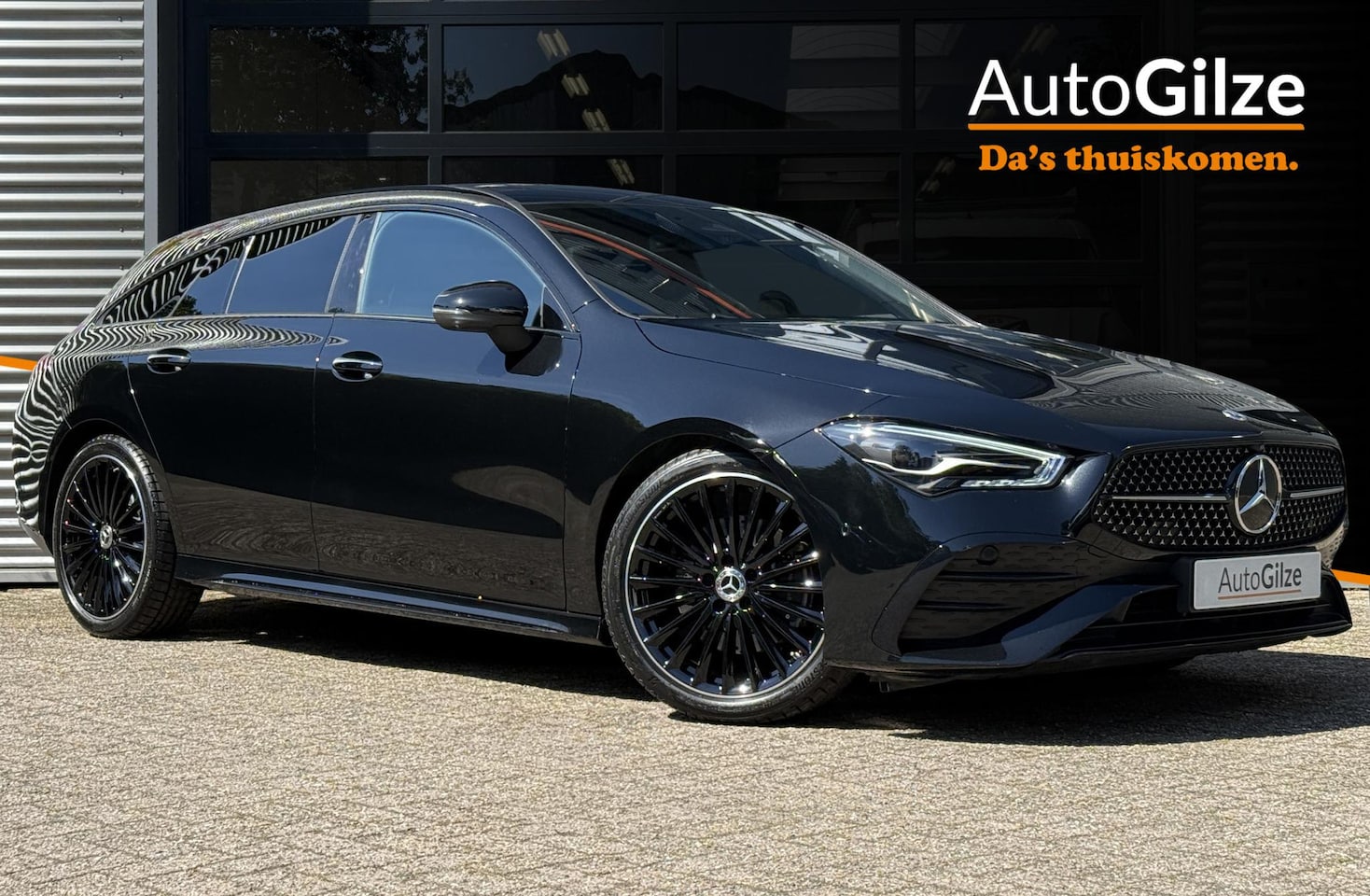 Mercedes-Benz CLA-klasse Shooting Brake - 200 AMG Line l Pano l Nightpakket l Elektrische Trekhaak l LED - AutoWereld.nl