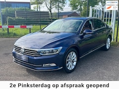Volkswagen Passat - 1.4 TSI Highline LED Virtual Camera Carplay Leder