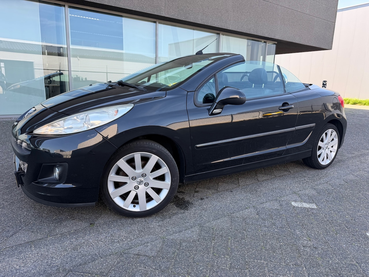 Peugeot 207 CC - 1.6 VTi Roland Garros CLIMAT BJ 1-2011 - AutoWereld.nl