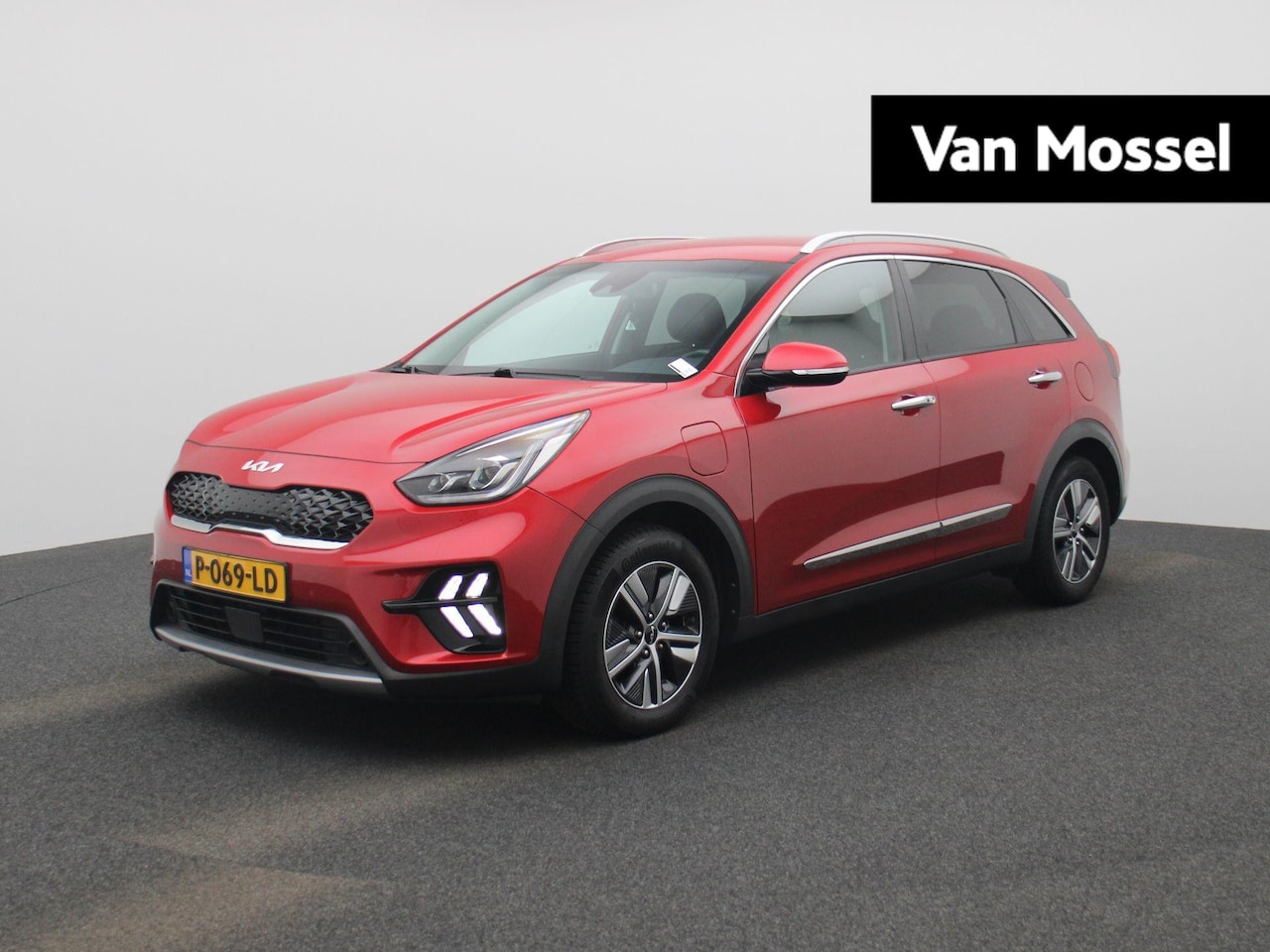 Kia Niro - 1.6 GDi PHEV DynamicPlusLine | Automaat | LMV | Navigatie | Leder | Stoel/Stuur verwarming - AutoWereld.nl