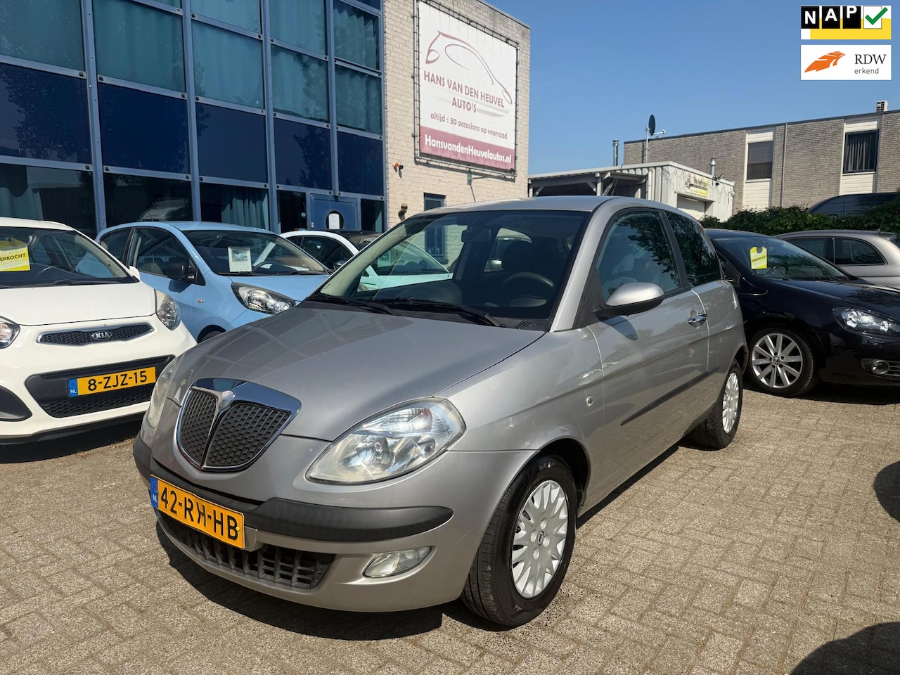 Lancia Y(psilon) - Ypsilon 1.4-16V Oro Automaat, Airco, APK 05/27 - AutoWereld.nl