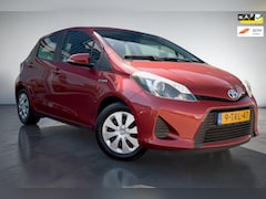 Toyota Yaris - 1.5 Full Hybrid Aspiration, Afneembare trekhaak, Fullmap navigatie, Automaat, dealeronderh