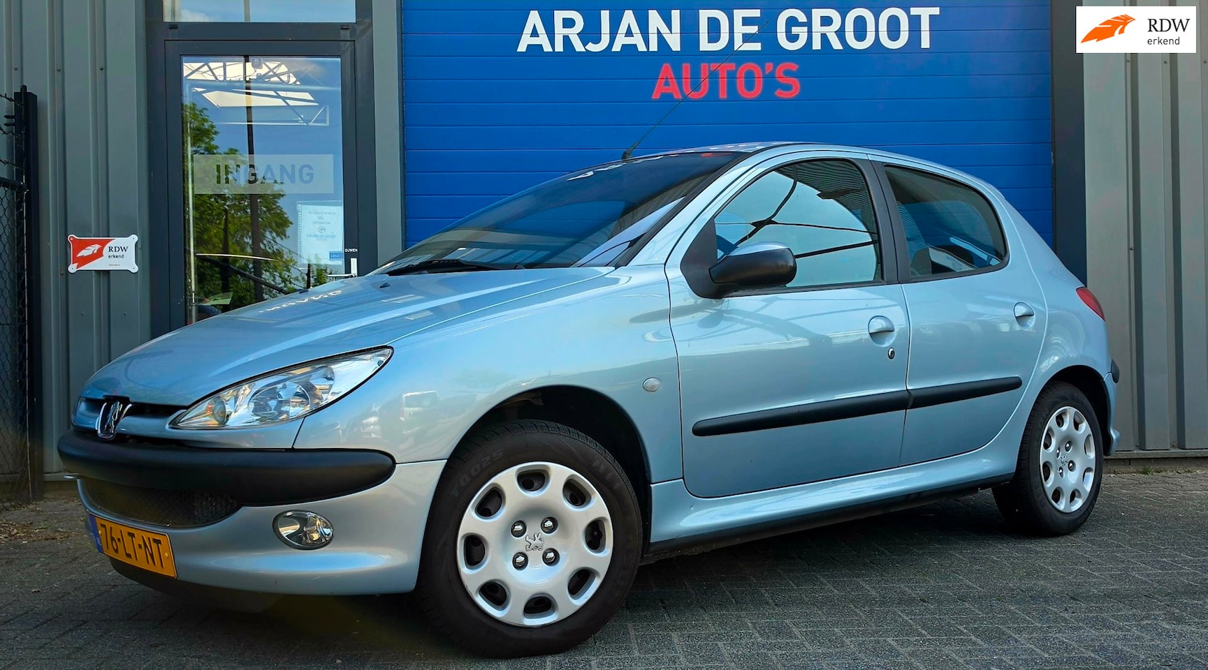 Peugeot 206 - 1.4 Gentry AUTOMAAT Airco ZEER MOOI! NAP - AutoWereld.nl
