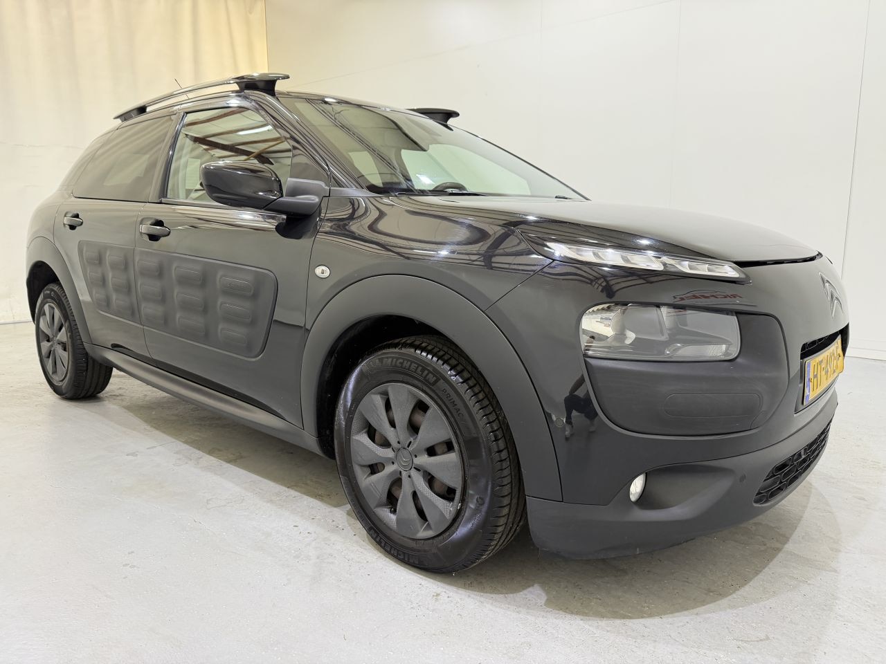 Citroën C4 Cactus - 1.6 Blue HDI 100 Shine Pano/Navi - AutoWereld.nl