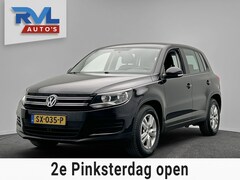 Volkswagen Tiguan - 1.4 TSI Comfort&Design Edition Stoelverwarming Navigatie Trekhaak