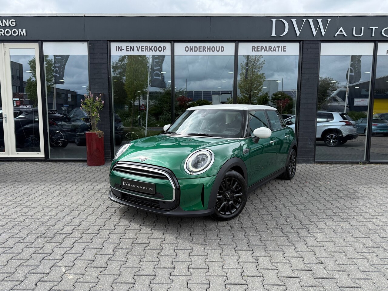 MINI Cooper - 1.5 Premium plus edition - AutoWereld.nl