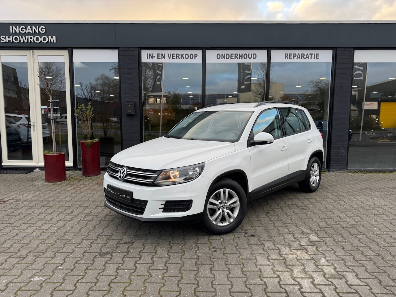 Volkswagen Tiguan - 1.4 TSI Sport&Style - AutoWereld.nl