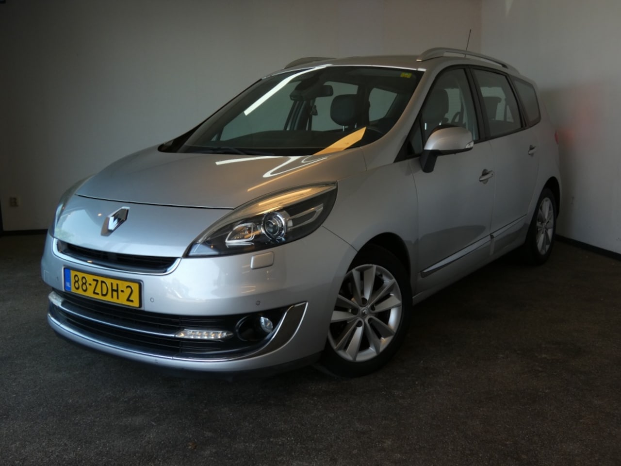 Renault Grand Scénic - 2.0 Privilege Automaat - AutoWereld.nl