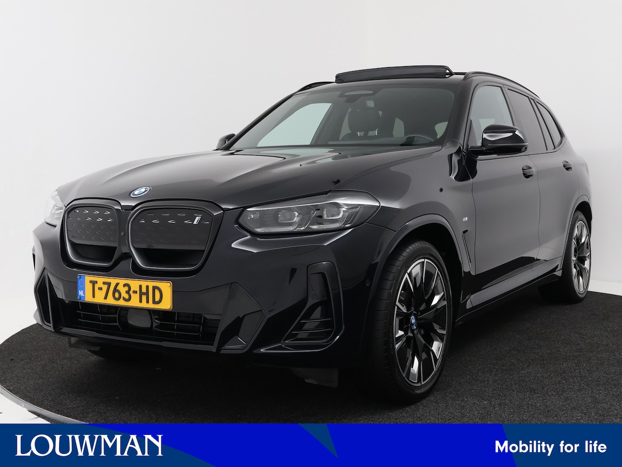 BMW iX3 - High Executive 80 kWh M-sport | 1e Eigenaar | Shadow line | Driving Assistant Professional - AutoWereld.nl