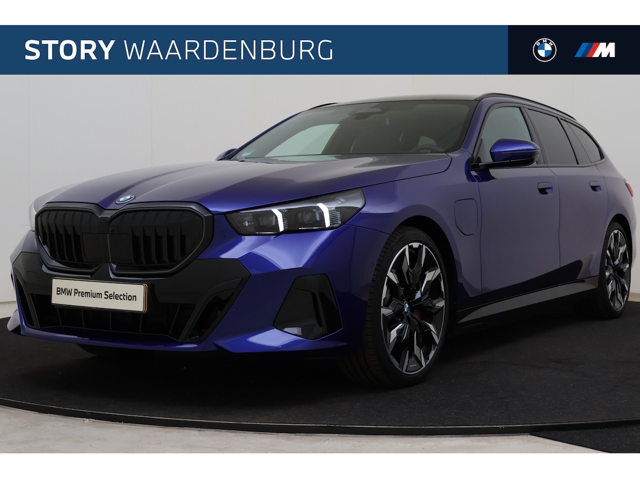 BMW 5-serie Touring - 530e M Sport Automaat / Panoramadak / Comfortstoelen / Comfort Access / Bowers & Wilkins / - AutoWereld.nl