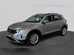 Volkswagen T-Roc - 1.0 TSI Life | Mulimedia | LED plus | Trekhaak | 17"