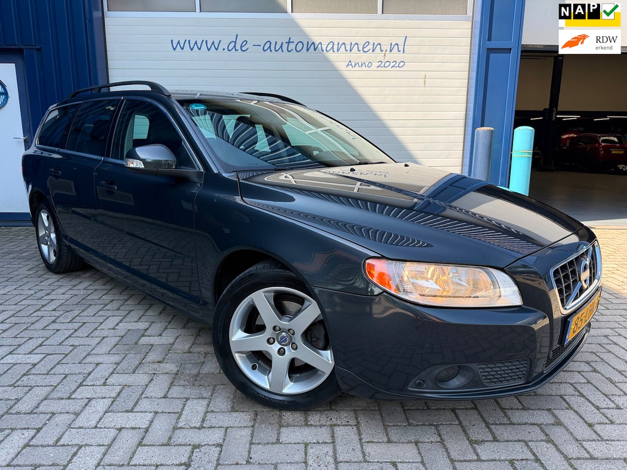 Volvo V70 - 2.0 Turbo 205pk Momentum LEER / ECC / CRUISE / TREKHAAK / PDC / STOELVERW / APK 06-26 - AutoWereld.nl