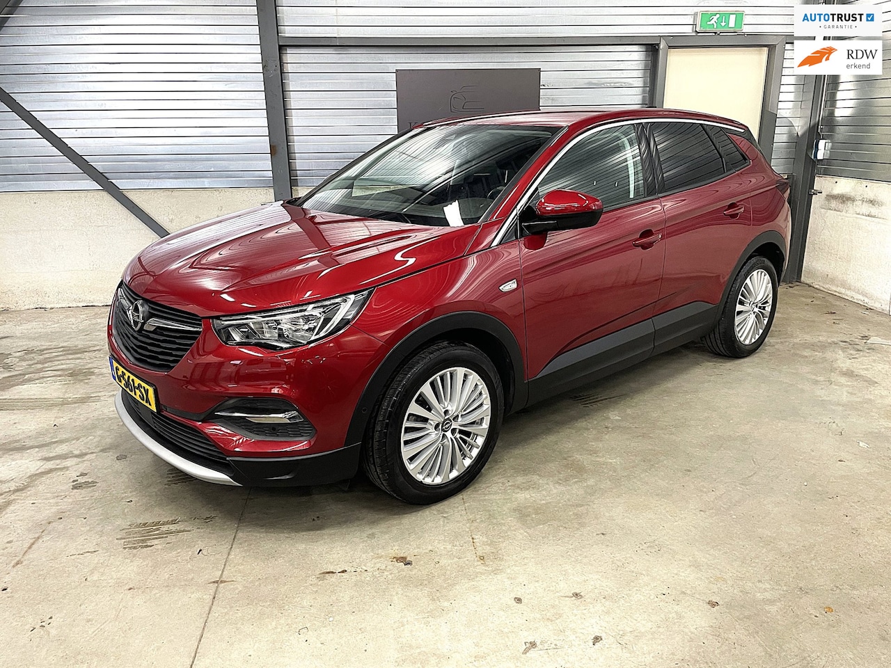 Opel Grandland X - 1.2 Turbo Business Executive trekhaak riem nieuw - AutoWereld.nl