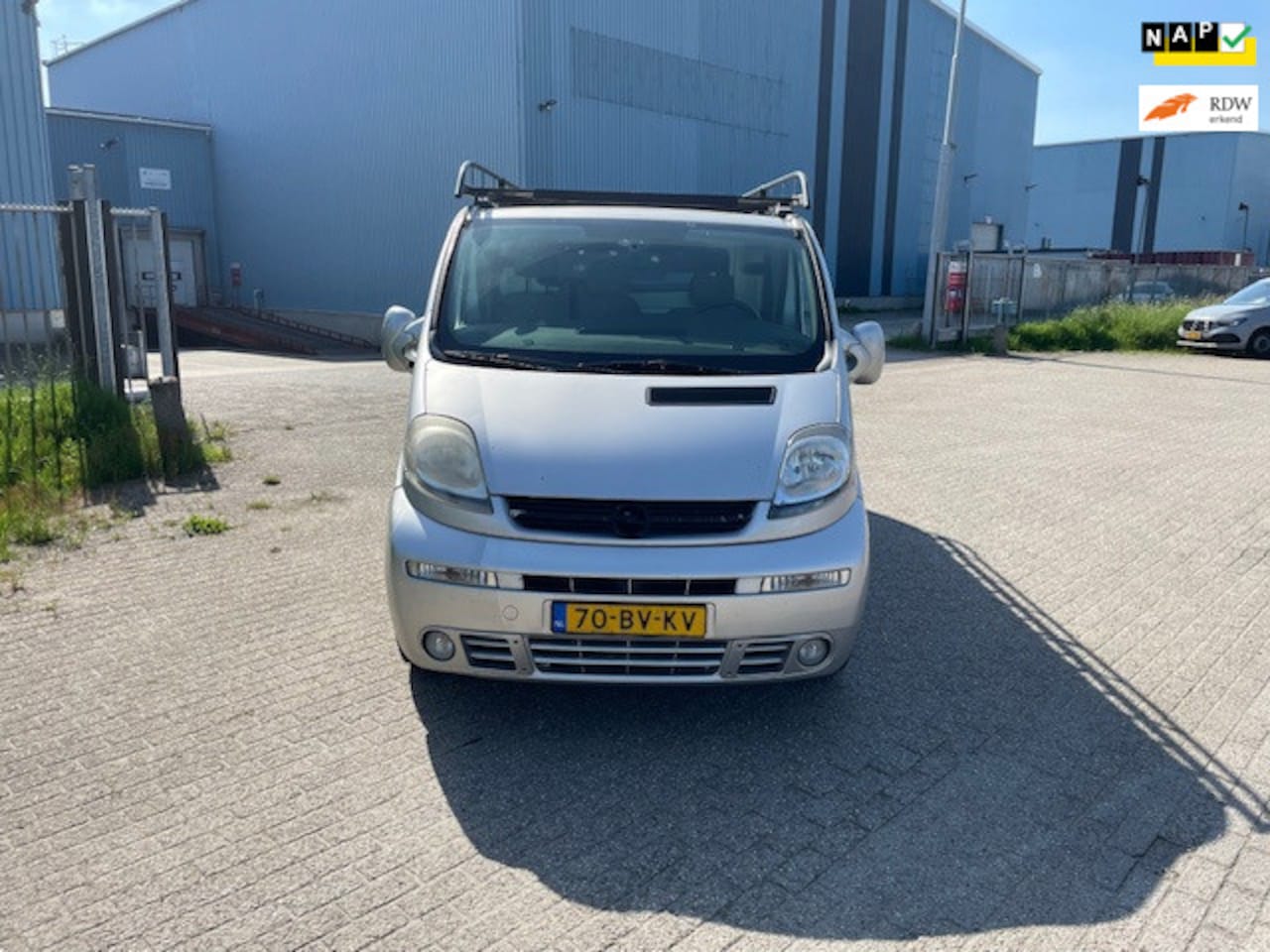 Opel Vivaro - 2.5 CDTI L2H1DC Comfort AIRCO !!! - AutoWereld.nl