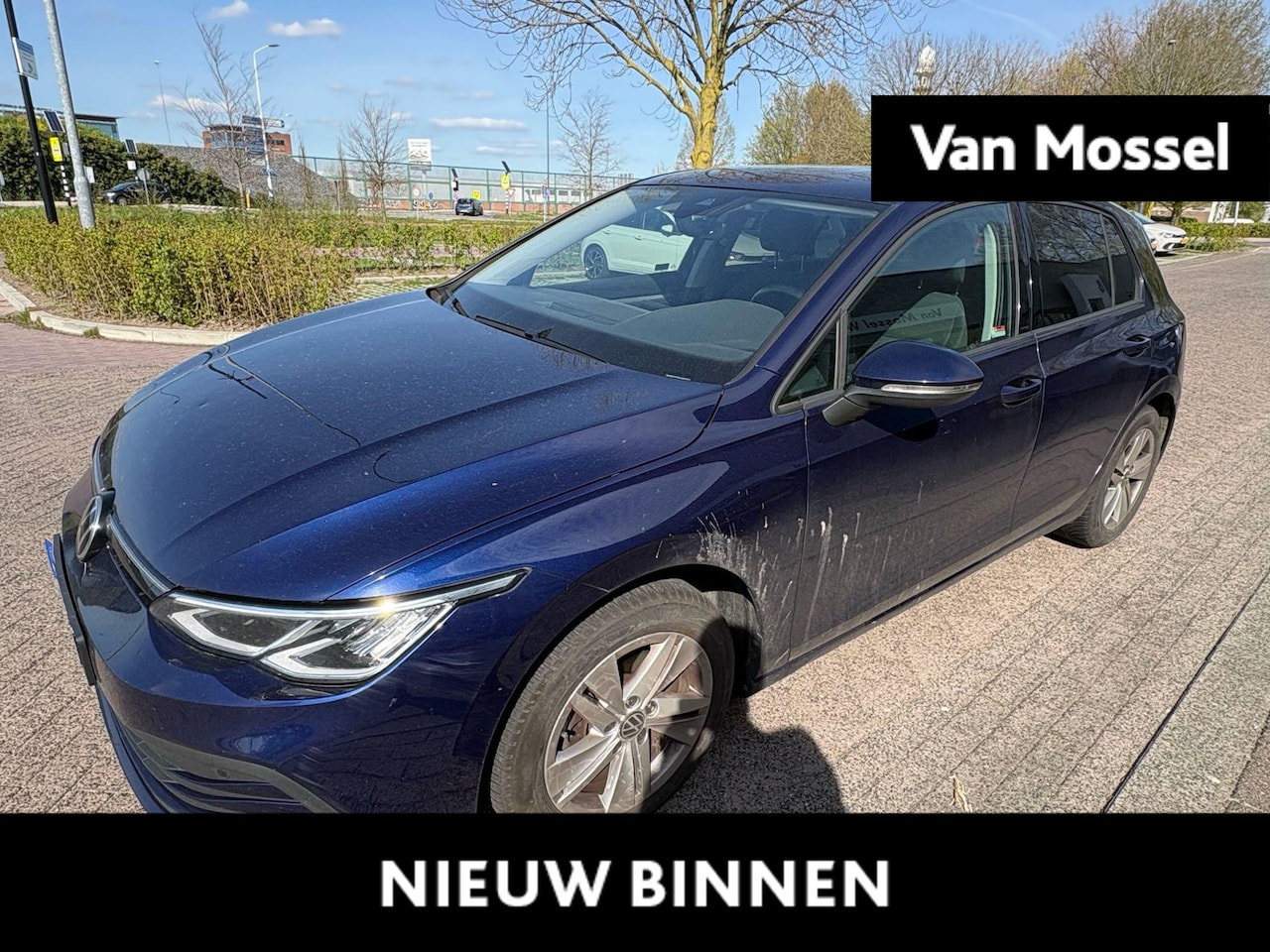 Volkswagen Golf - 1.5 TSI Life 130 PK| Dealeronderhouden | Navigatie | Stoelverwarming | Stuurwielverwarming - AutoWereld.nl