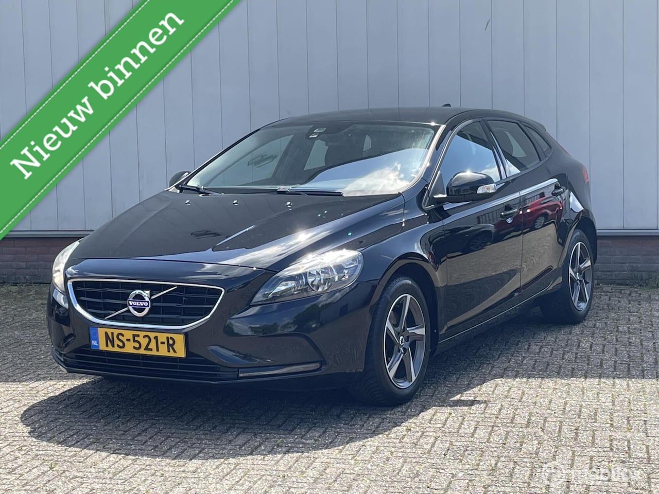 Volvo V40 - 2.0 D2 Kinetic | Export prijs ex BPM € 4995,- | - AutoWereld.nl