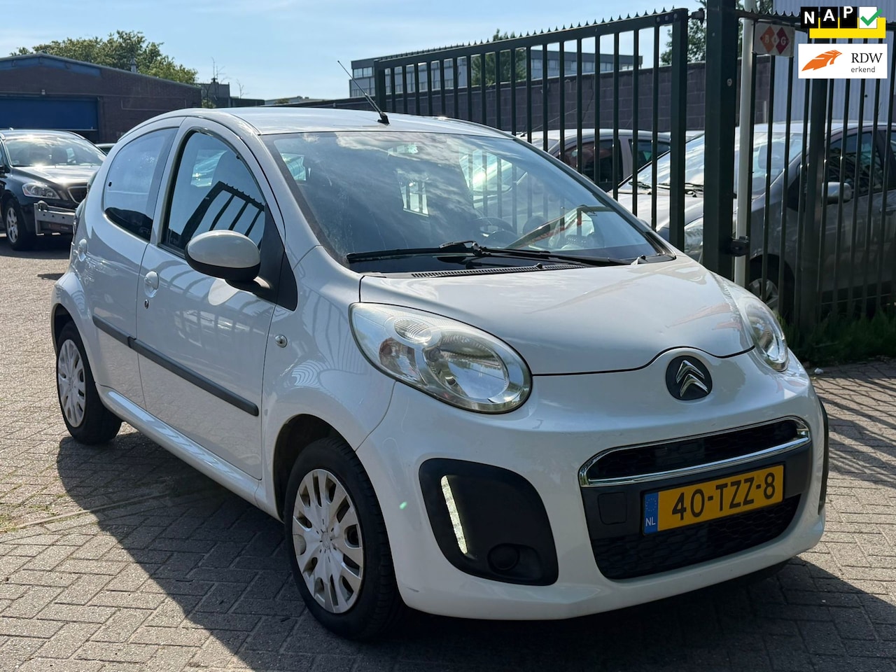 Citroën C1 - 1.0 Tendance Automaat 1e eigenaar dealer onderhouden airco elektrische ramen cv op afs - AutoWereld.nl