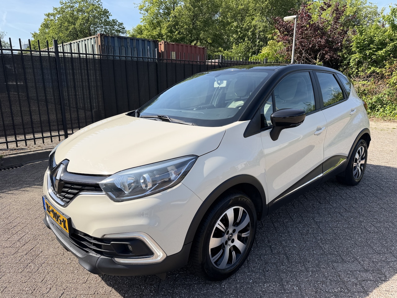 Renault Captur - 0.9 TCe Life Airco/Cruise/Navi/PDC/Trekhaak - AutoWereld.nl