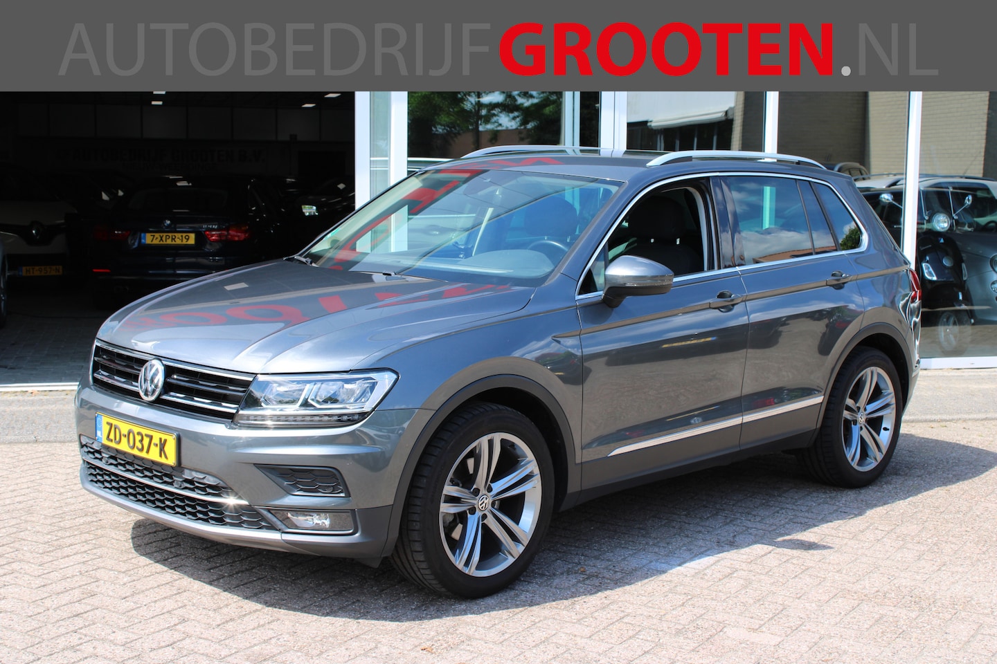 Volkswagen Tiguan - 1.5 TSI ACT Highline//Digitaal Dashboard//Trekhaak!! - AutoWereld.nl