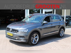 Volkswagen Tiguan - 1.5 TSI ACT Highline//Digitaal Dashboard//Trekhaak